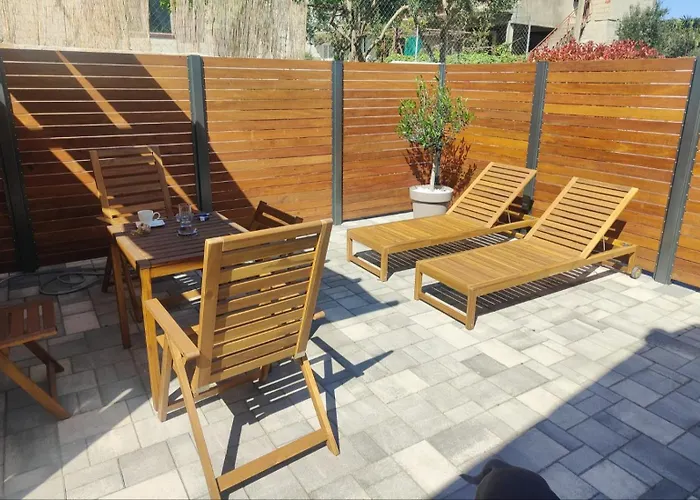 Tonina - House With Terrace, Jacuzzi, Free Parking
