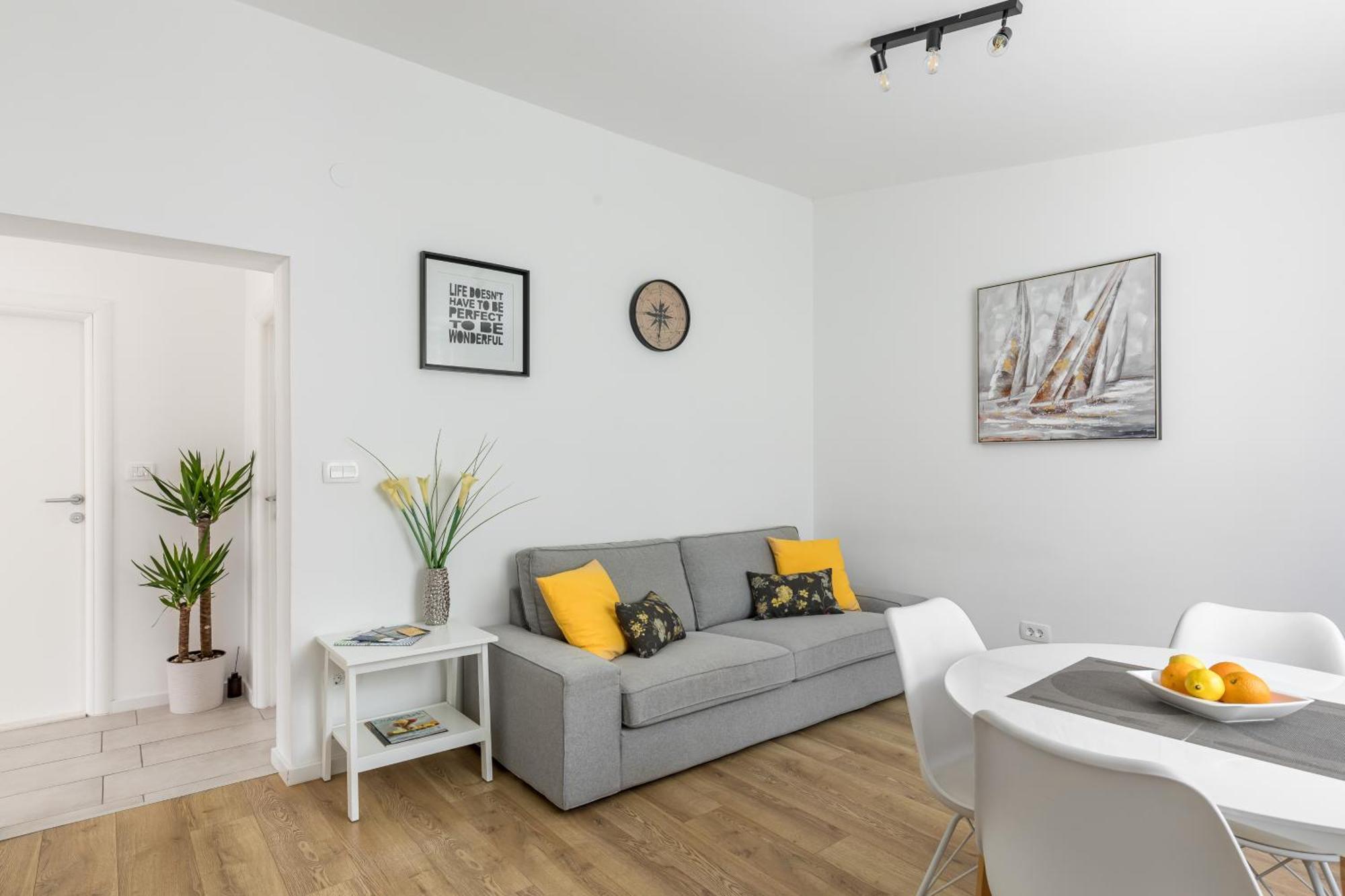 Tonina - House With Terrace, Jacuzzi, Free Parking Apartma Split