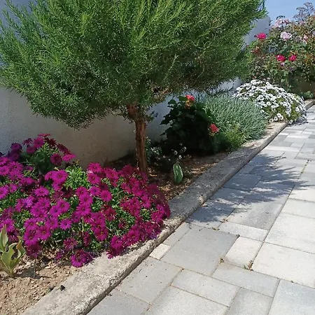 Ferienwohnung Tonina - House With Terrace, Jacuzzi, Free Parking Split Exterior foto