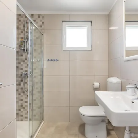 Ferienwohnung Tonina - House With Terrace, Jacuzzi, Free Parking Split Exterior foto