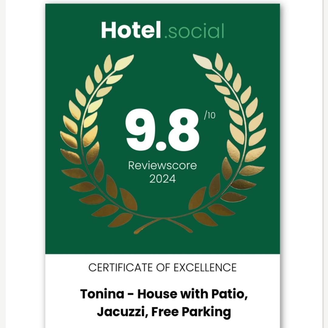 Tonina - House With Terrace, Jacuzzi, Free Parking Appartement Split